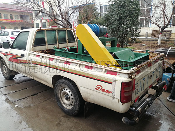 RCYD自卸式除鐵器裝車發貨